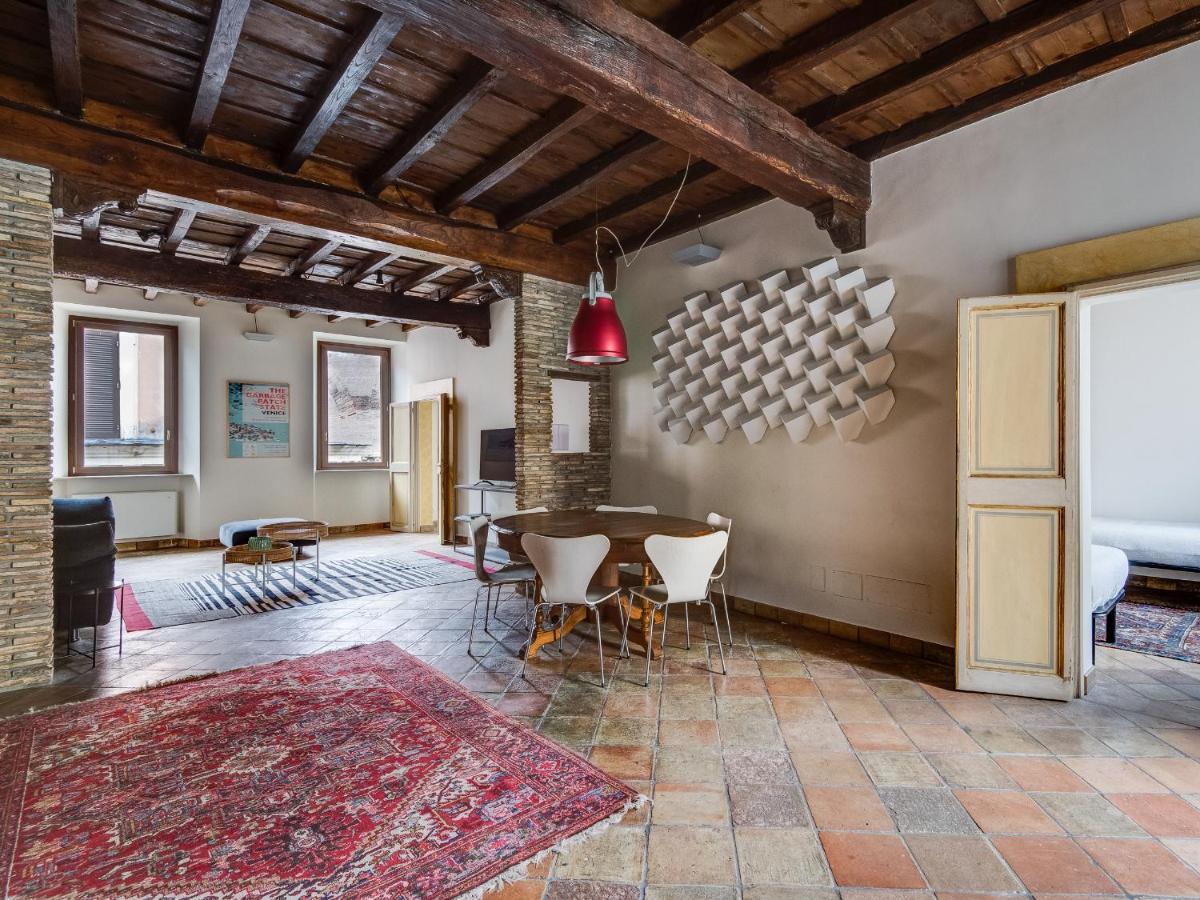 Pantheon Enchanting Luxury Apartment Rome